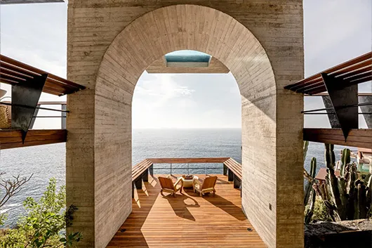 Luxury Outlook